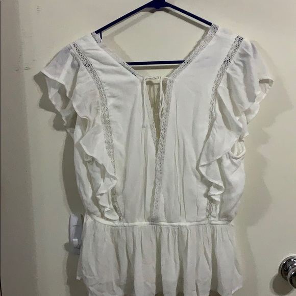 NWOT White Ruffle Blouse - Picture 2 of 4